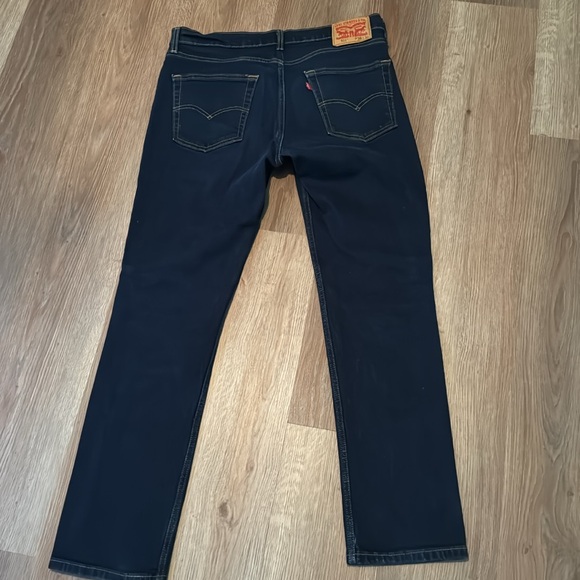 Men’s Levi jeans - Picture 3 of 4